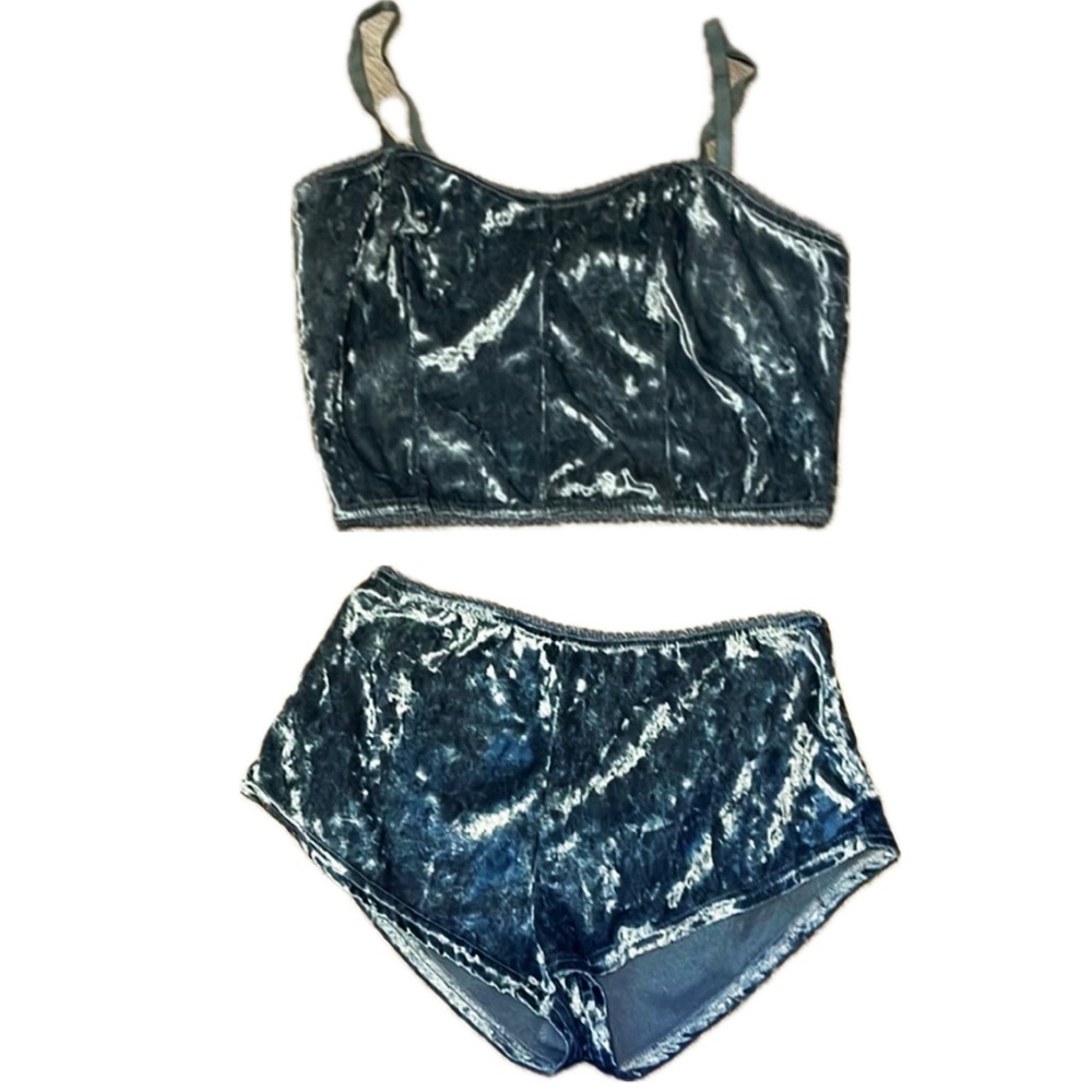 Velvet Sky Blue Gray Cropped PJ Set- Size M- Perfect!!